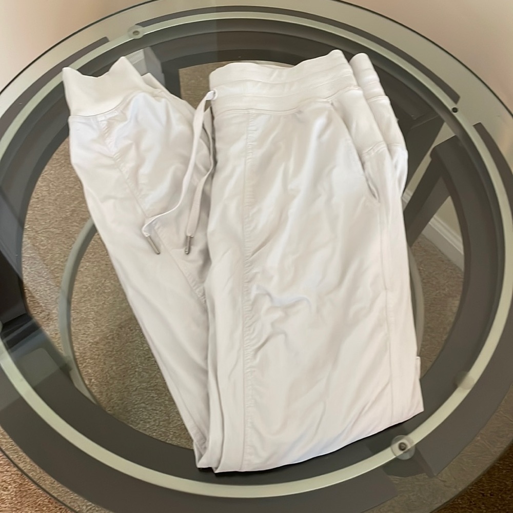 Lululemon dance studio mid-rise lined jogger